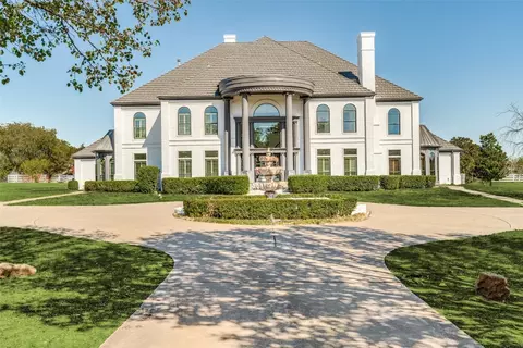 925 W Pleasant Run Rd, Desoto, TX 75115