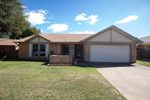 7274 Church Park Dr, Fort Worth, TX 76133