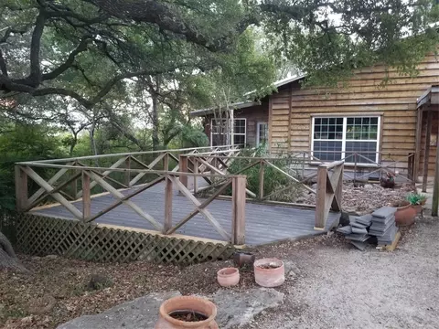 8 Coveview Dr, Morgans Point Resort, TX 76513