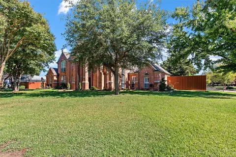 701 Saratoga Dr, Southlake, TX 76092