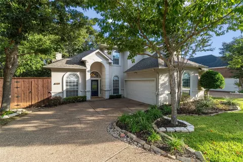1414 Rio Bend Ct, Grapevine, TX 76051