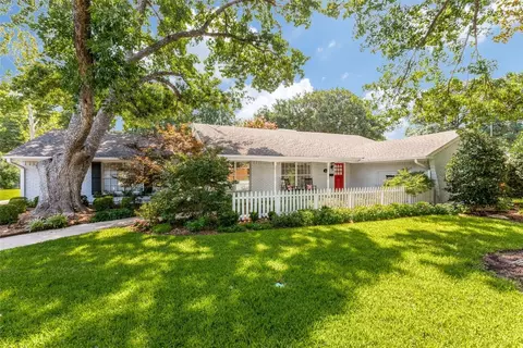 910 Lakeview Dr, Richardson, TX 75080