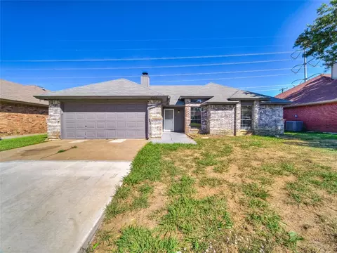 6503 Country Creek Dr, Arlington, TX 76001