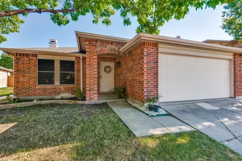 2512 Red Oak Dr, Little Elm, TX 75068