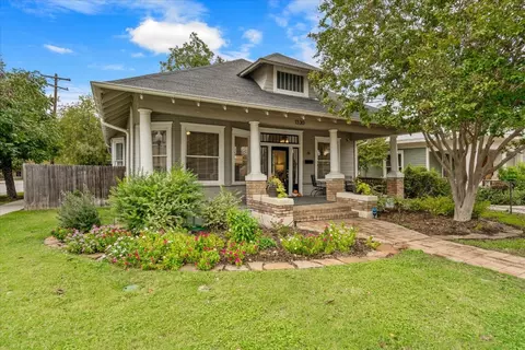 1330 College Ave, Fort Worth, TX 76104