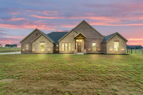 6320 Leo Ln, Godley, TX 76044