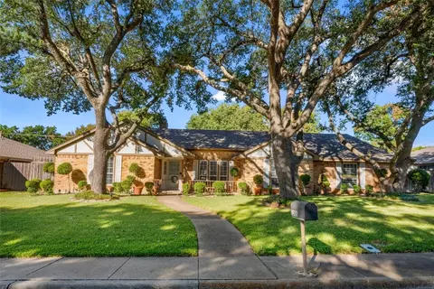1305 Thunderbrook Dr, Desoto, TX 75115