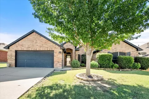 624 Manchester Dr, Mansfield, TX 76063