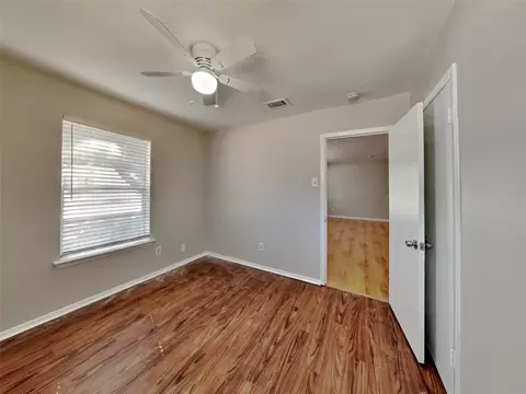 5701 Bonnie Wayne St, Haltom City, TX 76117