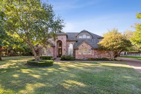 220 Twin Lakes Ct, Double Oak, TX 75077