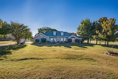 526 Hiwasee Rd, Waxahachie, TX 75165