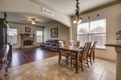 2336 Collin Dr, Grand Prairie, TX 75052
