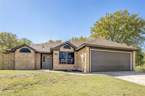 1200 Wheatfield Dr, Mesquite, TX 75149