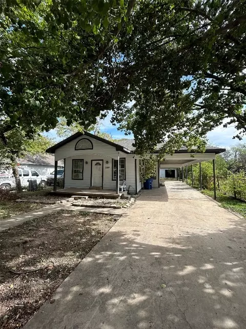 2414 Kenesaw Dr, Dallas, TX 75212
