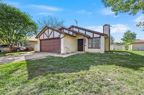 10802 Happy Hollow Ln, Dallas, TX 75217
