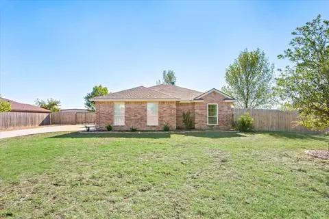 1205 Valley Dr, Justin, TX 76247