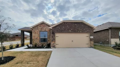 9701 New Bern Dr, Fort Worth, TX 76108