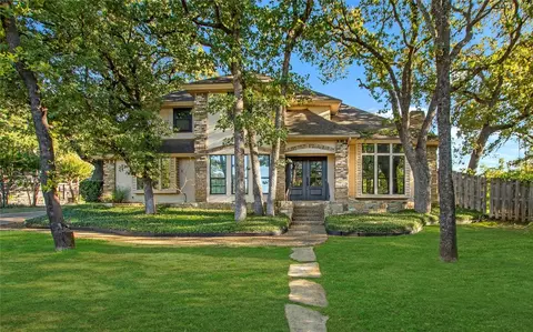 3 Shady Oaks Ct, Trophy Club, TX 76262