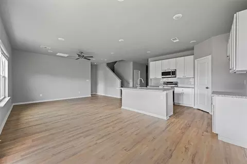 812 Brookside Dr, Springtown, TX 76082 photo 5