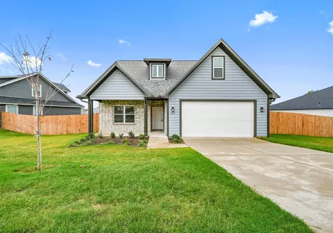 829 Feather Edge Dr, Springtown, TX 76082