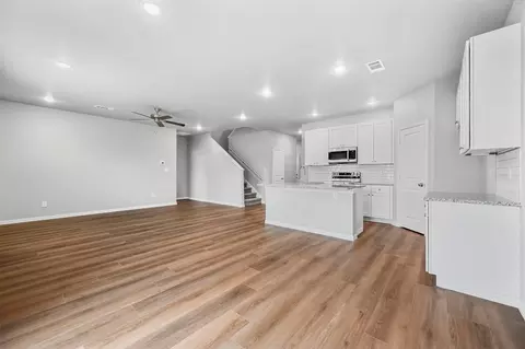 829 Feather Edge Dr, Springtown, TX 76082 photo 5