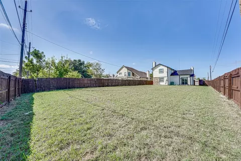 601 Laurel St, Cedar Hill, TX 75104