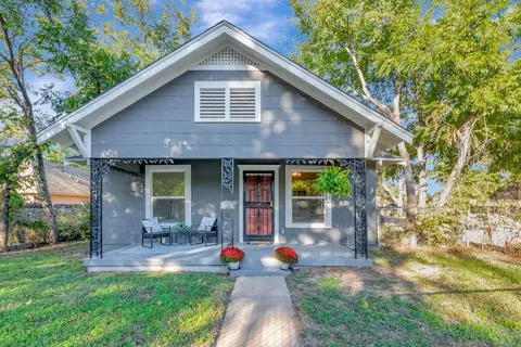 3000 Louise St, Fort Worth, TX 76112