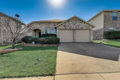 6033 Walleye Dr, Fort Worth, TX 76179