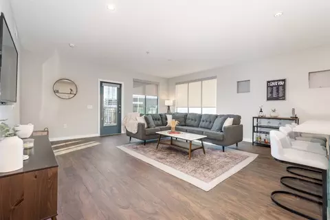 5609 Smu Blvd #201, Dallas, TX 75206
