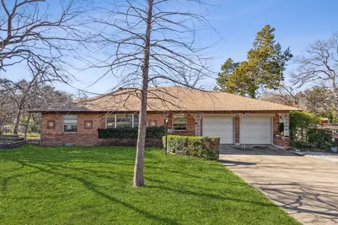 2183 Mack Cir, Dallas, TX 75227
