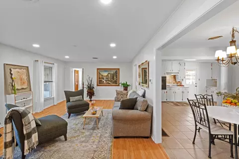 1654 Eagle Dr, Fort Worth, TX 76111