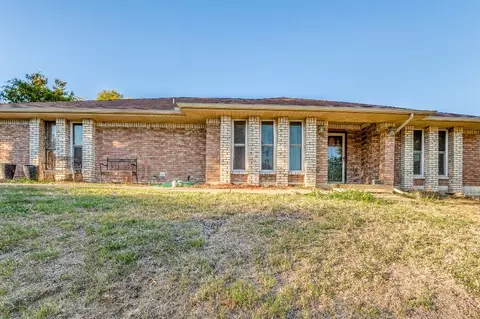 1914 N Arbor Rose Dr, Grand Prairie, TX 75050