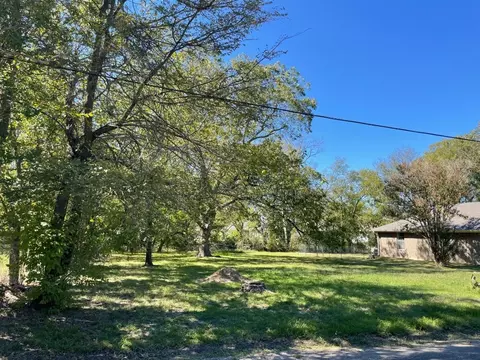1815 Division St, Commerce, TX 75428 photo 4