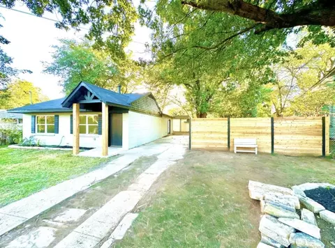 2943 Pleasant Dr, Dallas, TX 75227