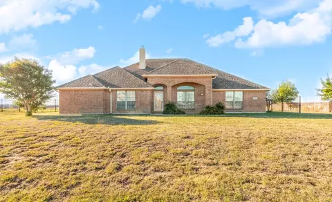 5501 Fogata Ln, Crowley, TX 76036