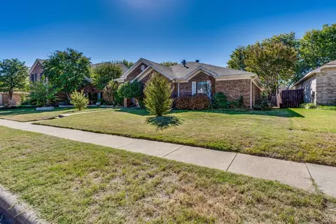 2205 Summit Dr, Mckinney, TX 75071