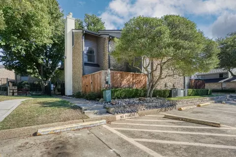 333 Melrose Dr #2A, Richardson, TX 75080