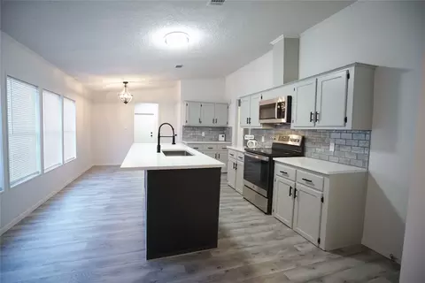 810 Quail Run, Cleburne, TX 76031 photo 6
