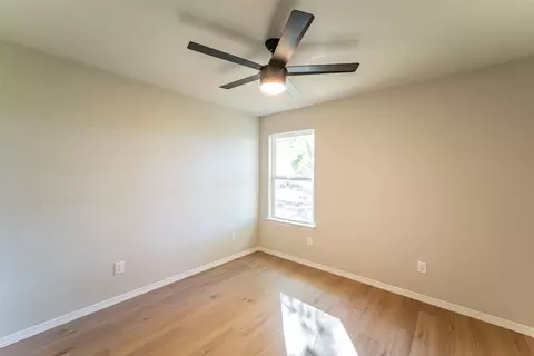 608 E Brown St, Cleburne, TX 76031 photo 19