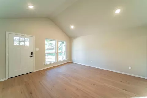 608 E Brown St, Cleburne, TX 76031 photo 11