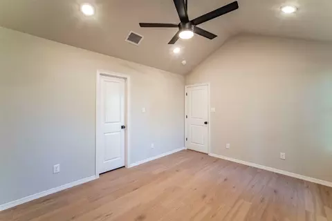 608 E Brown St, Cleburne, TX 76031 photo 15