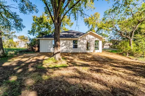 608 E Brown St, Cleburne, TX 76031 photo 23