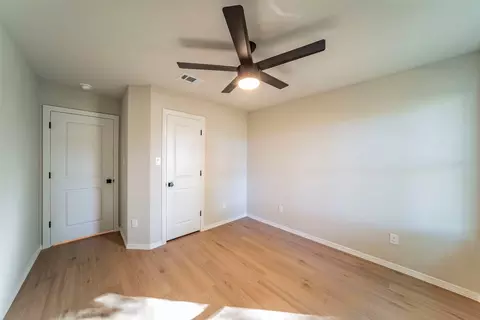 608 E Brown St, Cleburne, TX 76031 photo 20