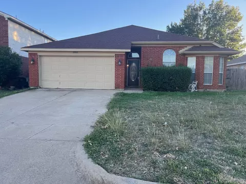 3963 Cypress Gardens Dr, Fort Worth, TX 76123