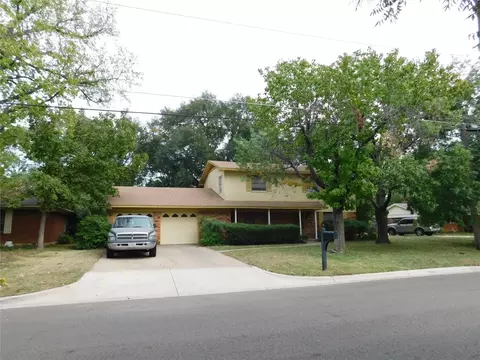1505 Kendolph Dr, Denton, TX 76205