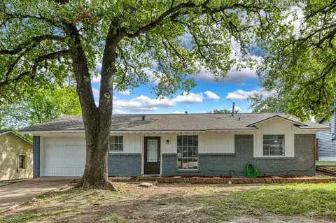 2432 Avis St, Mesquite, TX 75149
