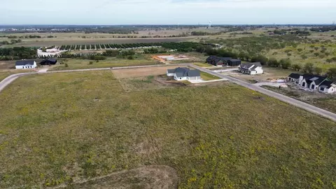 1724 Carter Ln, Gunter, TX 75058