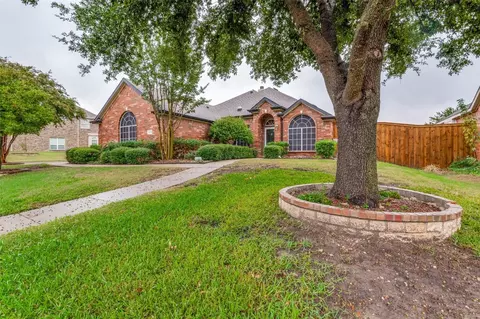 5214 Charisma Dr, Midlothian, TX 76065