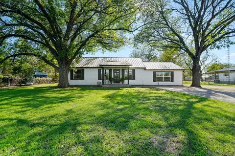 363 County Road 4873, Newark, TX 76071