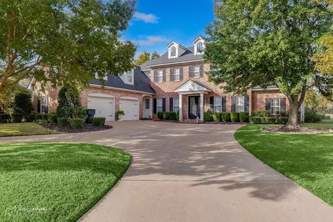 316 Autumn Ridge Dr, Bossier City, LA 71111